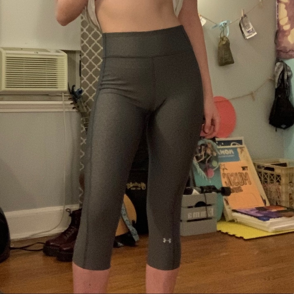 gray underarmour leggings